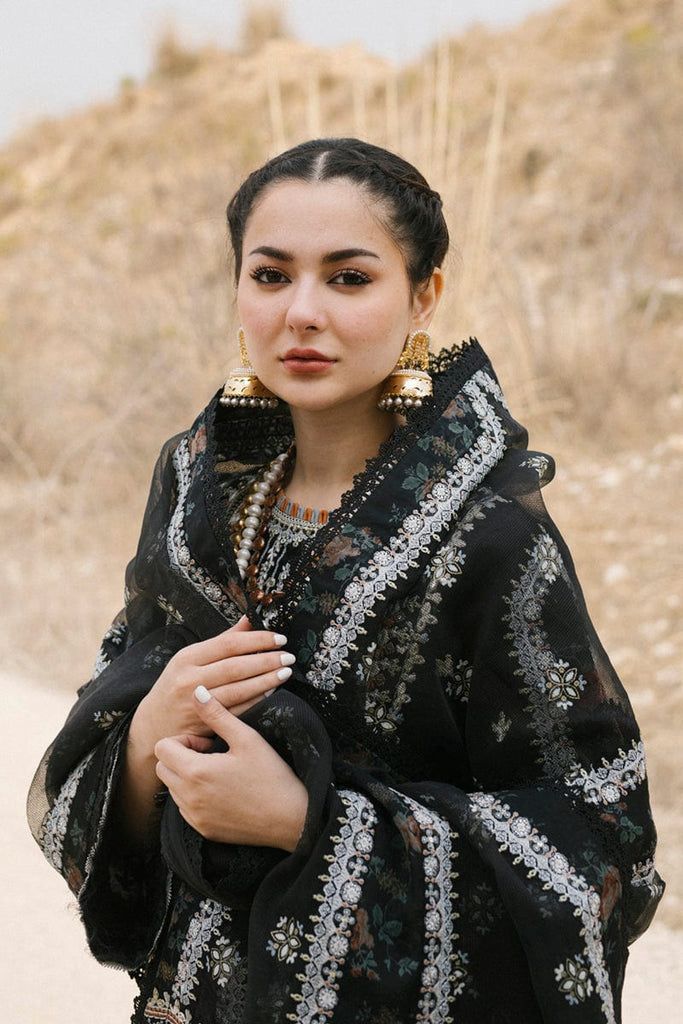 ` 🍂*_Qalamqar 1104_*🍂 *Luxury Embroidered 3-Piece* *STUFF: Best Export Quality Airjet Lawn (90/70)*